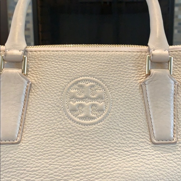 Tory Burch Handbags - Tory Burch Thea Large 3 zipper satchel light oak